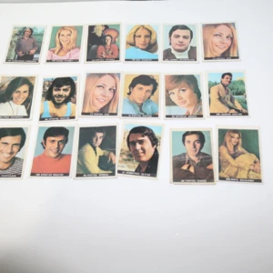 18 χαρτάκια Μελό με Έλληνες τραγουδιστές και ηθοποιούς αρχές 1970